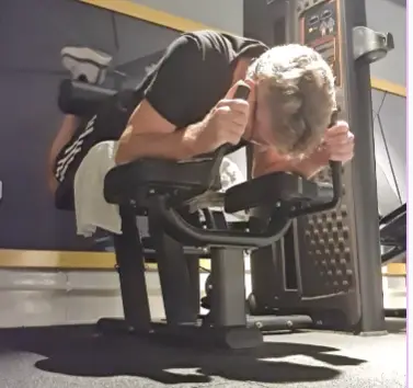 a still image from my Leg Curl video for training the Quadriceps